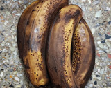 Foto del paso 1 de la receta: 🍌Torta helada / Postre banana split - con dulce de leche y mantequilla de maní bañado en chocolate🍌