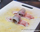 Foto del passaggio 2 della ricetta Involtini di orata pancettati con insalata di finocchi e arancia