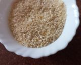 A picture of step 1 of Broken rice custard phirni.