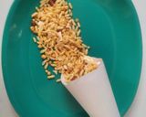A picture of step 9 of Puffed Rice Snack (Lasaniya Mumra Chavana).