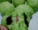 Foto langkah ke 3 dari resep Roti Kukus Pandan Coklat.