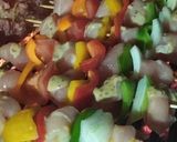Foto del paso 4 de la receta: Brochetas de pollo y verduras a la parrilla