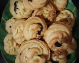 Foto langkah ke 7 dari resep Sus Chocolate 'Choux Pastry with Vla'.
