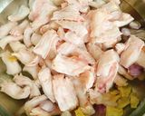 Hình bước làm 3 của món Sụn Gà Xào Sả Ớt