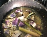 Foto langkah ke 2 dari resep 12. Semur Ati Ayam Kentang Ungu.