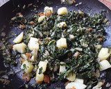 Foto del paso 3 de la receta: Salteado🍳🍚 de pak choi, acelgas y papa🥔🤔