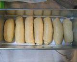 Foto langkah ke 4 dari resep Roti Sobek.