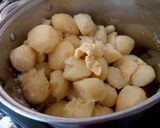 A picture of step 6 of My Version of Cottage Pie 😙.