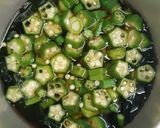 รูปขั้นตอนการทำที่ 2 ของ ซุปใสกระเจี๊ยบเขียวไข่สาหร่ายเพื่อสุขภาพ