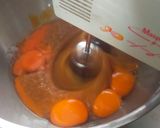 Foto langkah ke 4 dari resep Bolu Ketan Pisang Kukus.