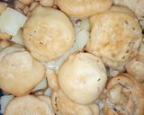 A picture of step 6 of Dahi Phulki Chana Chaat.
