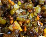 A picture of step 4 of Sem aloo sabzi.