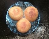 A picture of step 5 of Fry Litti in ghee.