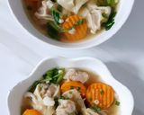รูปขั้นตอนการทำที่ 2 ของ "เกี๊ยวน้ำหมู" Wonton Soup 🥣🐷🌿🥕