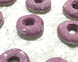 Foto langkah ke 5 dari resep Donat Ungu Ekonomis + Simple Glaze.