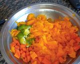 Foto del paso 1 de la receta: Cupcakes de zapallo, zanahoria y zapallito.🥕