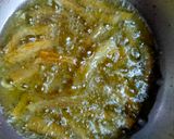A picture of step 2 of Khatti teekhi chutney.