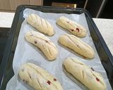 Foto langkah ke 3 dari resep Cranberry Cream cheese 🍞.
