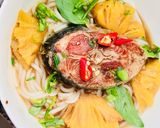 Hình bước làm 4 của món Bún cá ngừ kho thơm