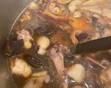 Hình bước làm 2 của món Chicken Mushrooms