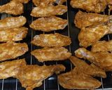 Foto langkah ke 8 dari resep CHICKEN WING, lalap, slada,wortel.