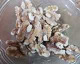 A picture of step 3 of Baked Walnut Halwa.