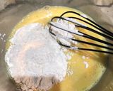 Foto langkah ke 4 dari resep Bolu Karamel Panggang.