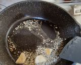 Foto langkah ke 1 dari resep Chicken broth (MPASI).