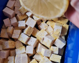 Foto del paso 2 de la receta: Tofu al verdeo 🌱 Salteado de tofu marinado con cebolla de verdeo 🌱