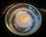 A picture of step 1 of Poached Eggs with Lemony Mayo Sauce.