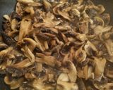 Foto del passaggio 3 della ricetta Seppia con champignon