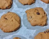 Foto langkah ke 4 dari resep Choco Chips Soft Cookies.