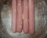 A picture of step 4 of Hot dog and peppermint tea.