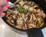 Foto del paso 6 de la receta: Pollo al ajillo con champiñones