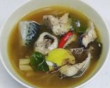 A picture of step 5 of Clear Soup Tom Yum with Mackerel.