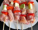 Foto del paso 2 de la receta: Brochetas de pollo súper rápidas