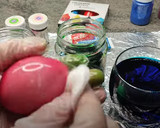 Foto del paso 4 de la receta: Como pintar Huevos de Pascua