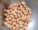 A picture of step 1 of Peanut Chiki.
