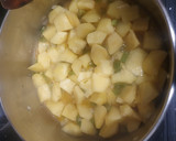 Foto del paso 2 de la receta: Marmitako de atún con gambones