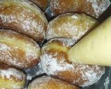 Foto langkah ke 9 dari resep Bomboloni isi vla.