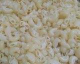 A picture of step 1 of Peri veggies mayo pasta.