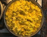 Foto del paso 5 de la receta: Arroz con condimento y pollo. Tipo paella y pa’ti 😜 rápido y fácil!