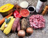 Foto del paso 1 de la receta: 🇦🇷🥘Carbonada en olla de hierro🥘🇦🇷