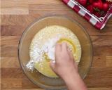 A picture of step 4 of Strawberry Cheese Cake Roll.