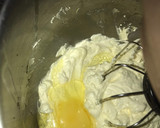 A picture of step 2 of Mini shape cupcake.