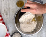 Foto del paso 3 de la receta: Pizza calzone de salami con champiñones