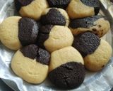 A picture of step 9 of Choco-Vanilla Cookies(Vase Shaped-Flowers Paint Chocolate Syrup).