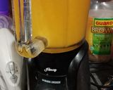 A picture of step 3 of Mango Juice.