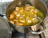 Foto del paso 4 de la receta: Pollo en salsa con patatas