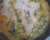 Foto del paso 2 de la receta: Tortilla de espárragos, ajos tiernos y calabaza